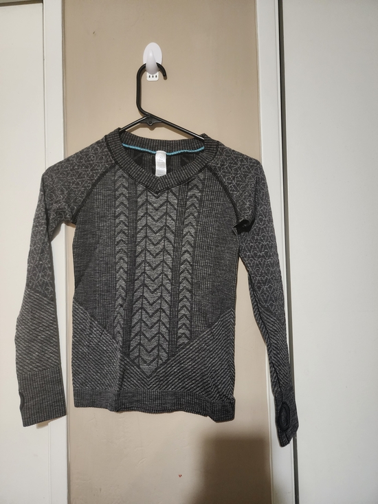 Ivivva Tops - Ivivva Charcoal Grey Textured Knit Pullover
